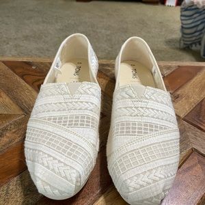 Womens size 8 toms